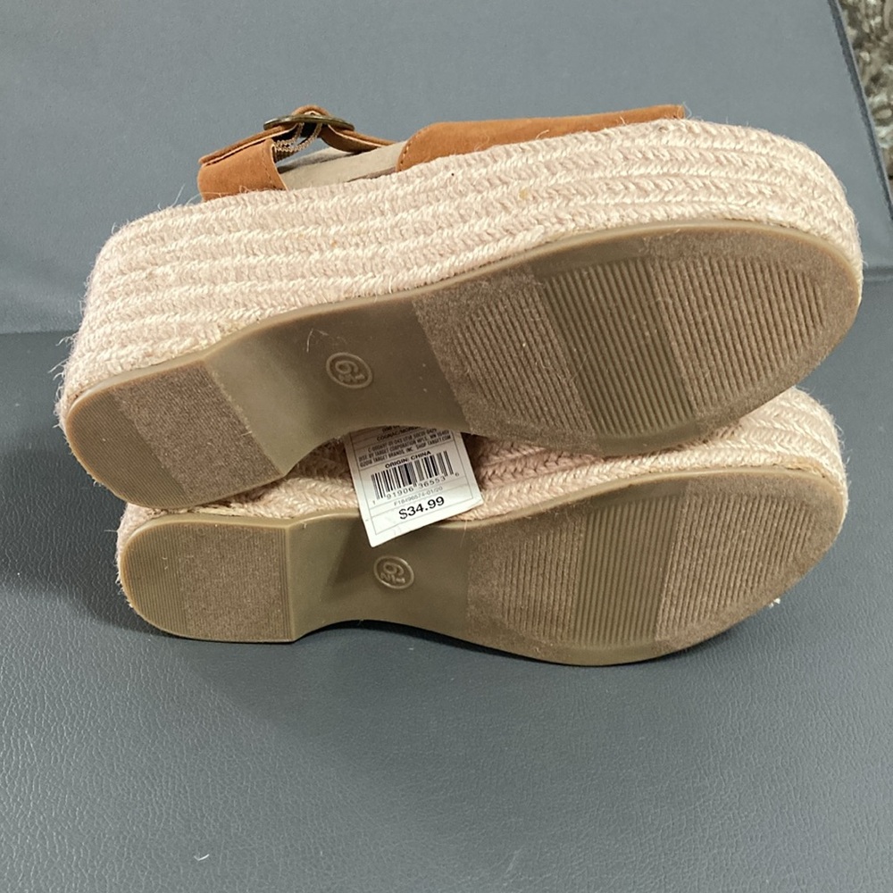 Universal Thread Brown and Cream Espadrille Shoes with Platform - Picture 6 of 6